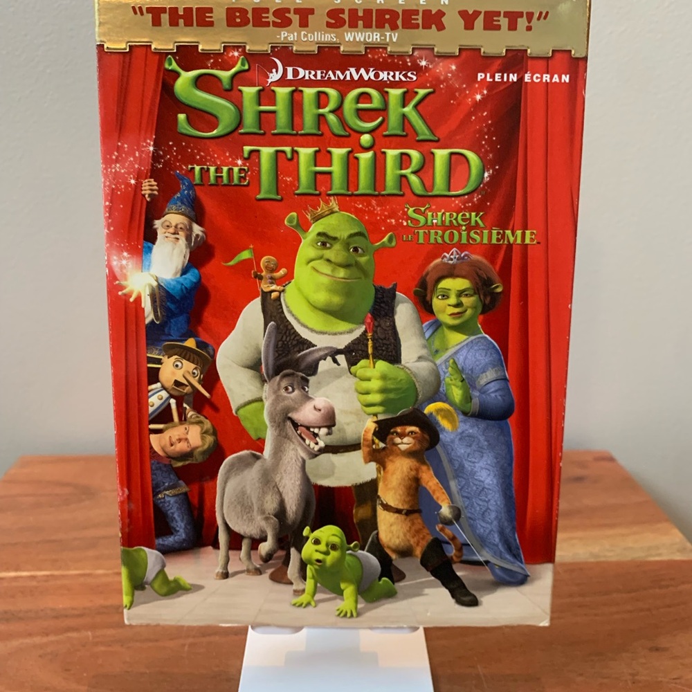 Dreamworks Shrek the Third DVD with Colorful Characters